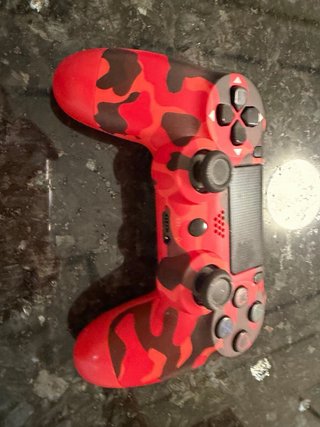 PS4 (PlayStation 4) con 2 controller