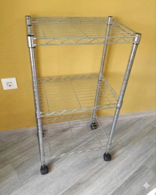 Estantería Metálica con Ruedas