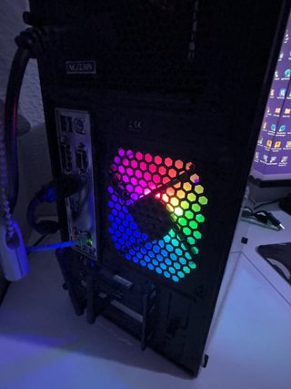 PC Gaming con Monitor, Teclado y Ratón