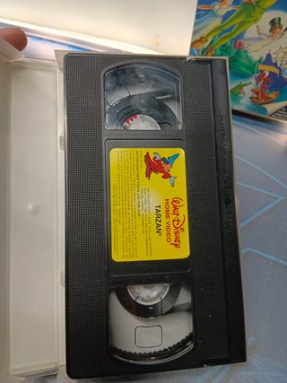 3 peliculas infantiles VHS , Monstruos s.a - tarzan - Peter Pan
