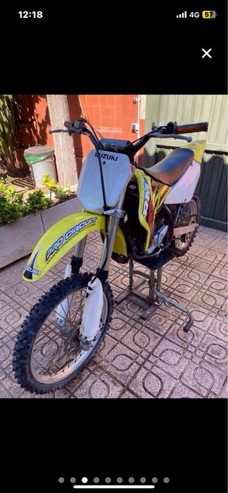 Suzuki RM 85 Motocross Moto