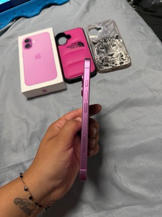 iPhone 16