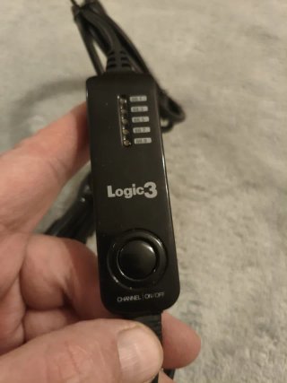 Transmisor FM Logic3 MP-165 para iPod coche