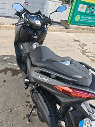 Yamaha xmax 125 (2023)