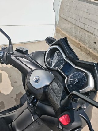 Yamaha xmax 125 (2023)