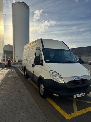 Furgoneta Iveco Blanca