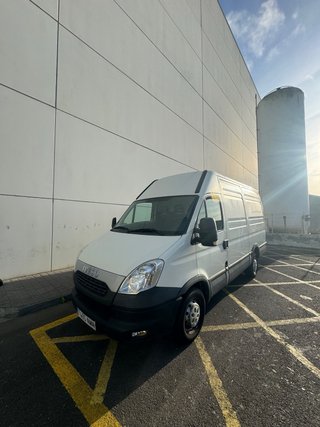 Furgoneta Iveco Blanca