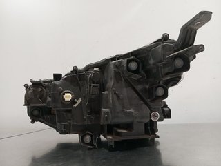 FARO DERECHO TOYOTA YARIS CROSS M15A KOITO 0D312