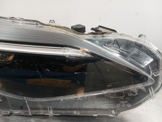 FARO DERECHO TOYOTA YARIS CROSS M15A KOITO 0D312