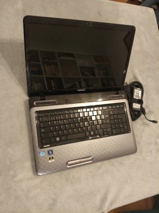 Portatile Toshiba Satellite L775-14K 17" i5 6GB