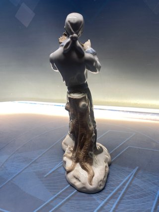 Figura Chico tocando el violin porcelana Sambo 33 CM