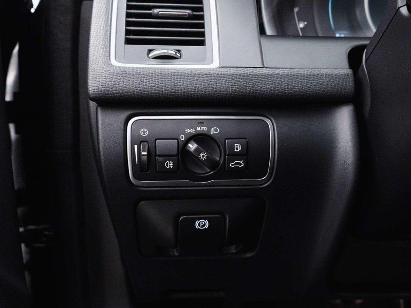 Volvo XC60 2015, foto 13