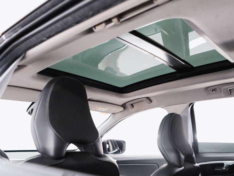 Volvo XC60 2015, foto 16