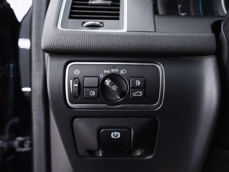 Volvo XC60 2015, foto 17