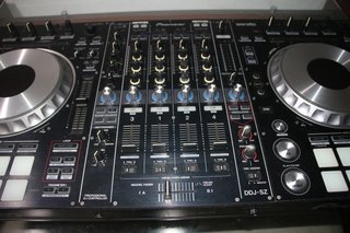 Controlador DJ Pioneer DDJ-SZ Profesional
