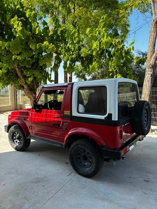 Suzuki Samurai