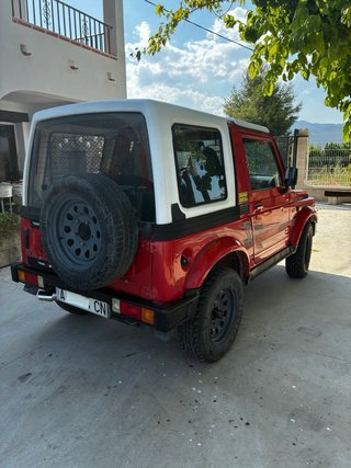 Suzuki Samurai