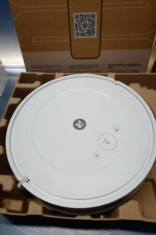 Roomba Combo Essential Y011 240