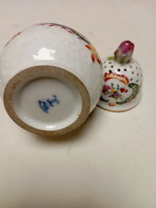 Rociador porcelana Sèvres siglo XIX