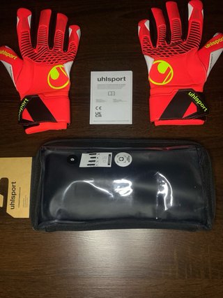 Guantes de portero Uhlsport rojos y negros