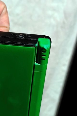 Nintendo DSi XL Verde + Caricatore + 5 Giochi