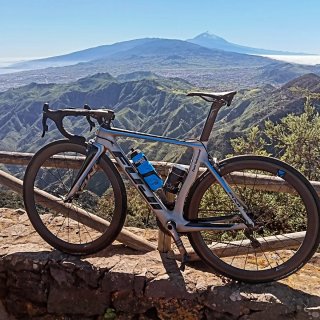 Bicicleta de carretera carbono Fuji
