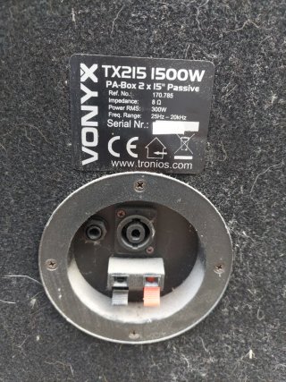 Altavoces VONYX Negros