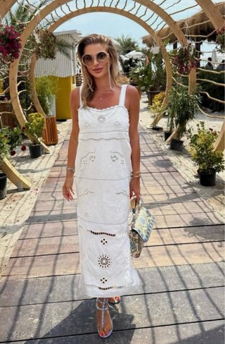 Vestido blanco bordado Zara