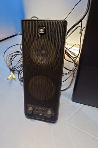 Altavoz Altec Lansing , Altec Lansing VS4121, sistema de altavoces 2.1