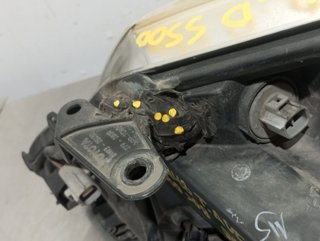 FARO DERECHO TOYOTA AVENSIS (T27) 1AD