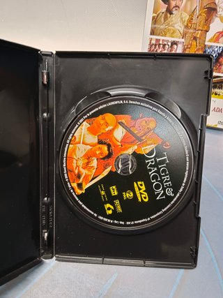 dos DVDs acción oriental, Tigre y Dragón + La maldición de la flor dorada