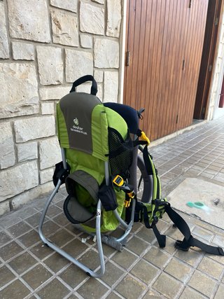 Portabebés Deuter para montaña y excursiones.