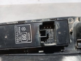 MANDO ELEVALUNAS DELANTERO IZQUIERDO MITSUBISHI A