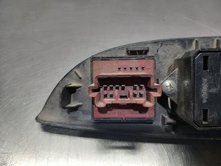 MANDO ELEVALUNAS DELANTERO IZQUIERDO MITSUBISHI A
