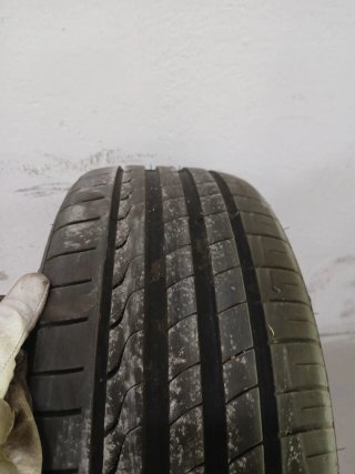 Neumático 215/40 R18 91Y