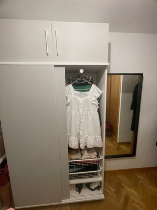 Armario modular Ikea gris y blanco