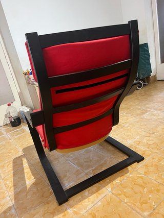 Sillón Poäng Ikea Rojo y Negro y reposapiés juego