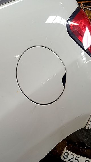 TAPA EXTERIOR COMBUSTIBLE Citroen C3 (09.2009->)