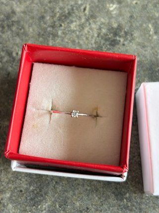 Conjunto oro: Anillo y Pendientes de  Diamantes