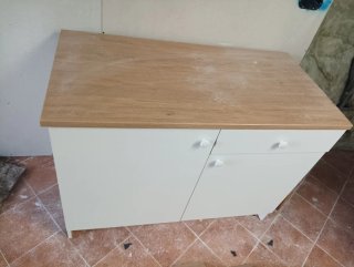 Mueble de cocina Ikea madera y blanco