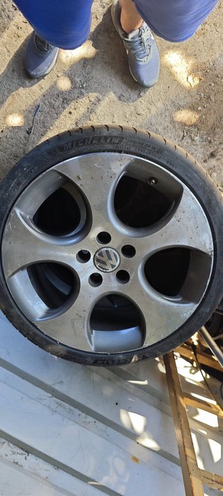 Llantas Detroit 18 Golf V GTI