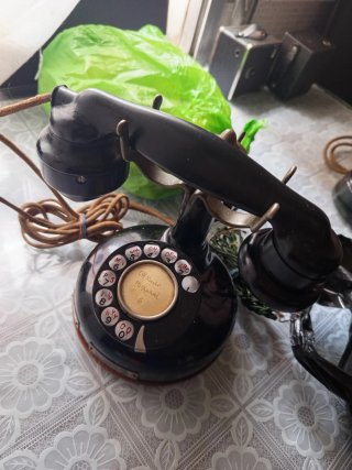 Teléfono antiguo de disco