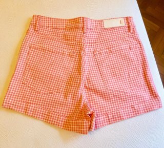 Shorts de cuadros rosa y blanco