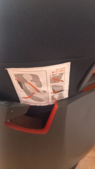 Silla coche Cybex con isofix.