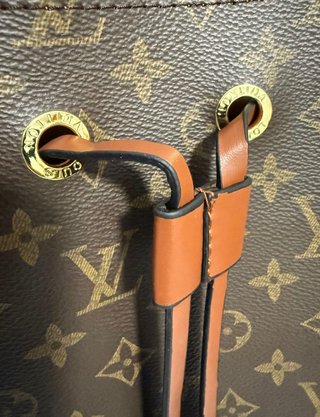 Bolso Louis Vuitton Marrón y Dorado