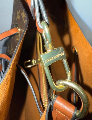 Bolso Louis Vuitton Marrón y Dorado