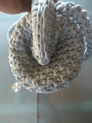 Clutch grigio con tracolla