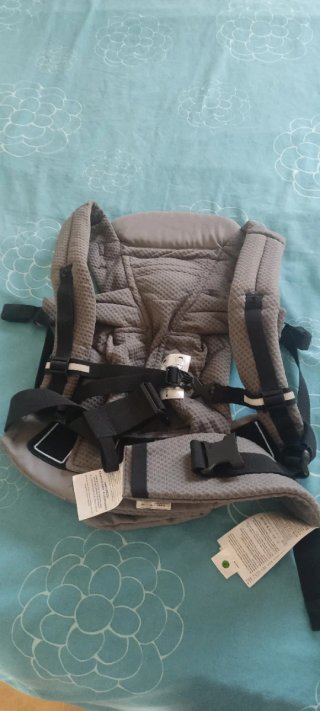 Mochila Ergobaby Omnibreeze Gris