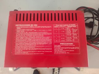 Comprobador y Cargador Batería Honda