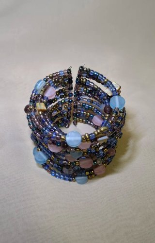 Braccialetto estivo Biser blu e viola